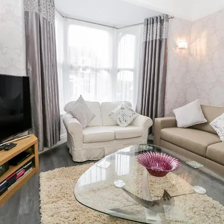 Holiday home Tarn Hows *