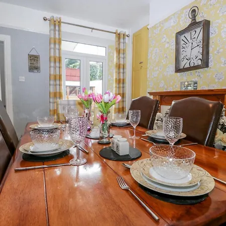 Holiday home Tarn Hows